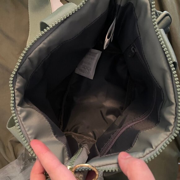 Adidas Premium Mini Tote Crossbody Bag - Green and Gold - Picture 8 of 9